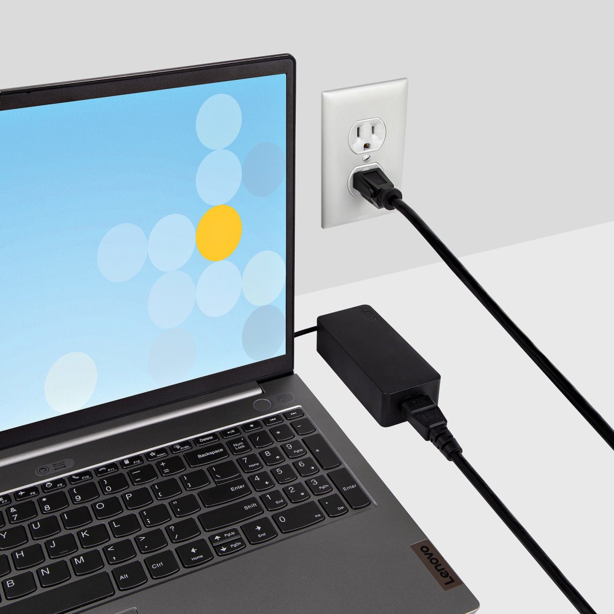 Cable de Corriente para Laptop, NEMA 5-15P a C5 (Clover Leaf), 1.8m (6 pies), 18AWG, Negro, StarTech.com PXT101NB3S - imagen 5