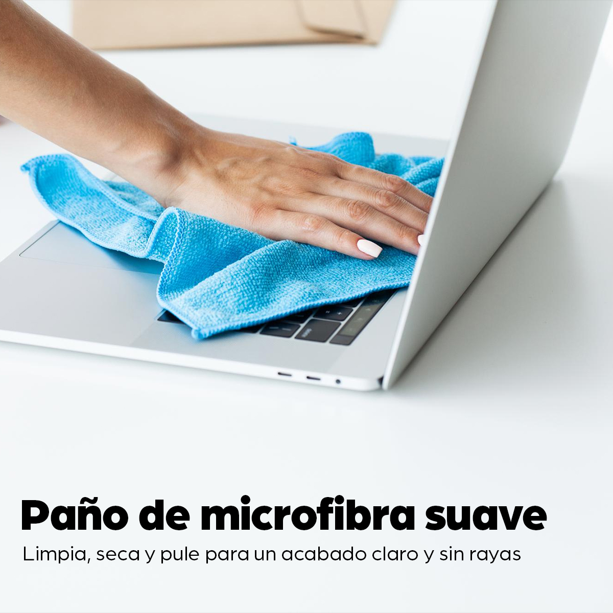 Kit de Limpieza de Pantallas. Incluye Solución de limpieza de 60ml, Paño de microfibra, Brocha retráctil, Manhattan 60cc
