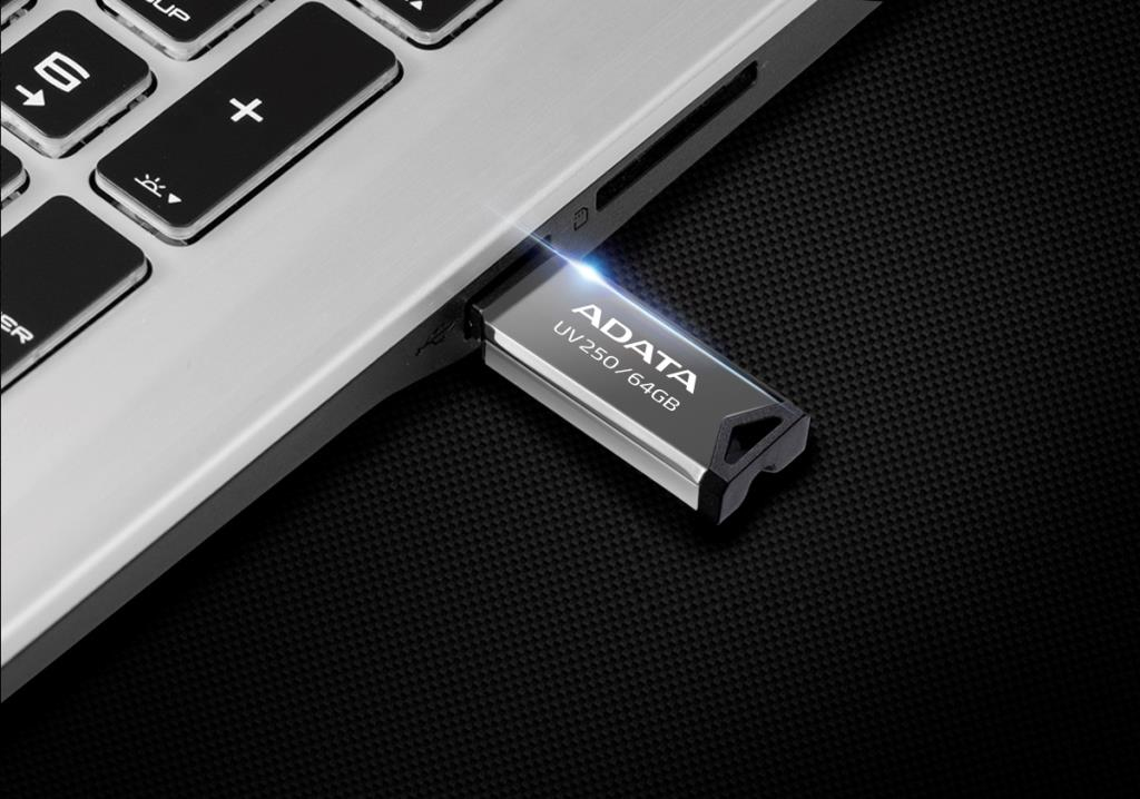 Memoria USB-A 32GB Adata UV250, USB 2.0, Metálica, Color Plata - imagen 5