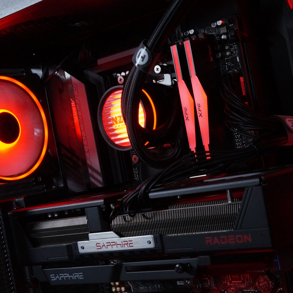 Ensamble BLACKOUT | RX 9070 XT | Ryzen 7 9700X | 32GB DDR5 | 1TB SSD | Windows 11 Pro