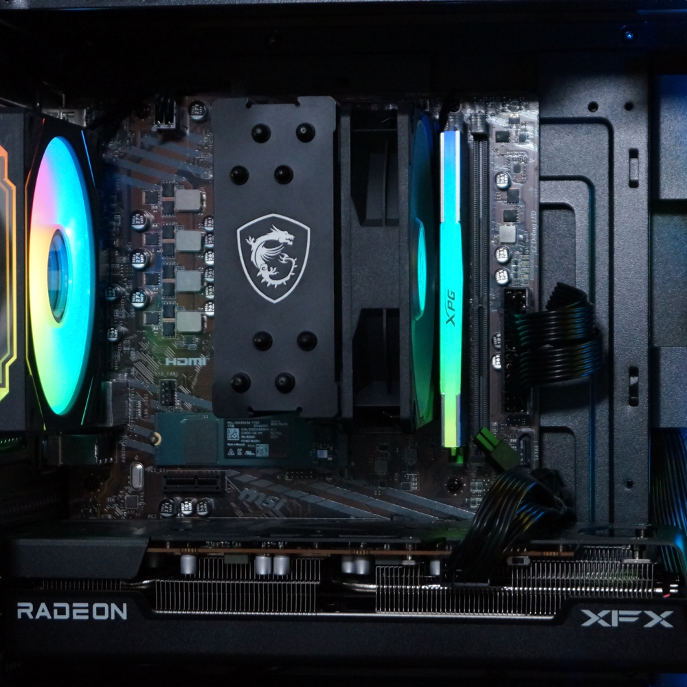 Ensamble EDGE | RX 7600 | Ryzen 5 5500 | 16GB RAM | 1TB SSD | Windows 11 Pro