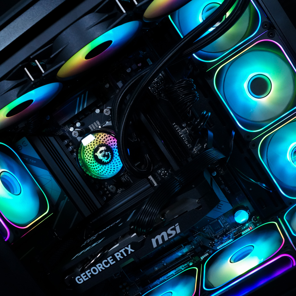 Ensamble BLACK MIRROR | RTX 5060 Ti | Ryzen 5 8400F | 24GB DDR5 | 1TB SSD | Windows 11 Pro