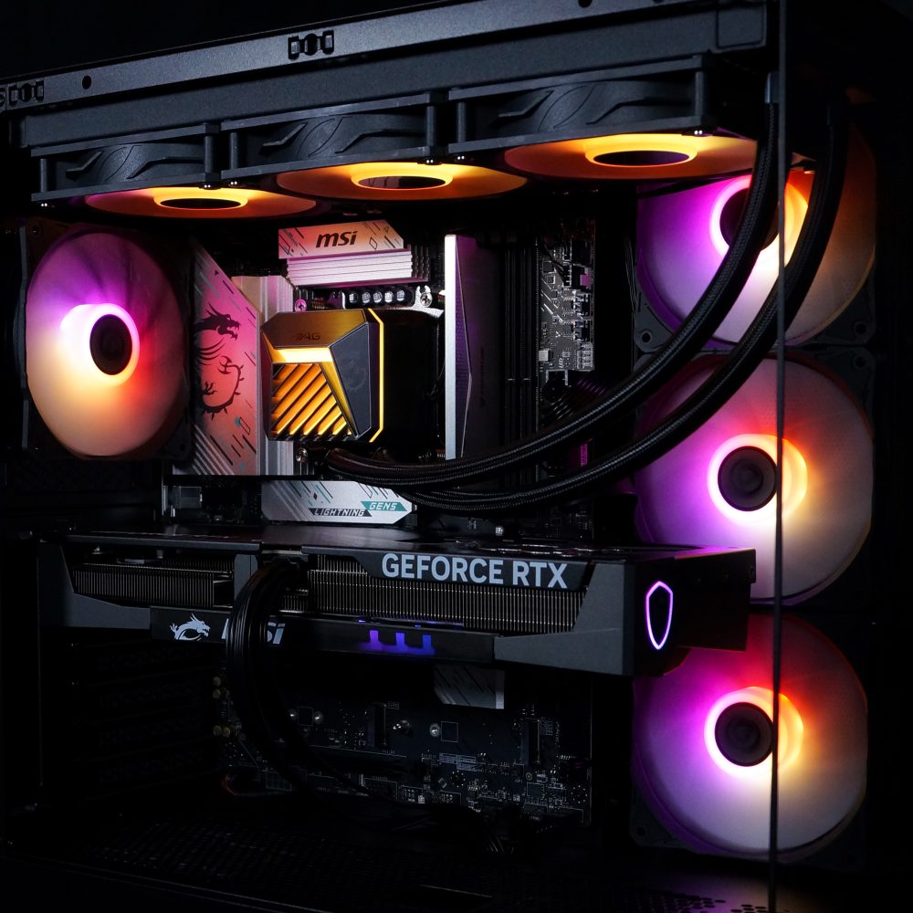 Ensamble VENOM X | RTX 5070 | Intel Core Ultra 5 245KF | 24GB DDR5 | 1TB SSD | Windows 11 Pro - imagen 2