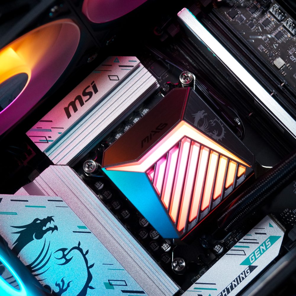 Ensamble VENOM X | RTX 5070 | Intel Core Ultra 5 245KF | 24GB DDR5 | 1TB SSD | Windows 11 Pro - imagen 3