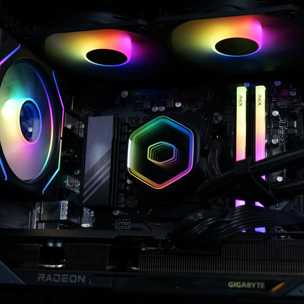 Ensamble DARK CORE | RX 9070 | Ryzen 5 7600X | 32GB DDR5 | 1TB SSD | Windows 11 Pro