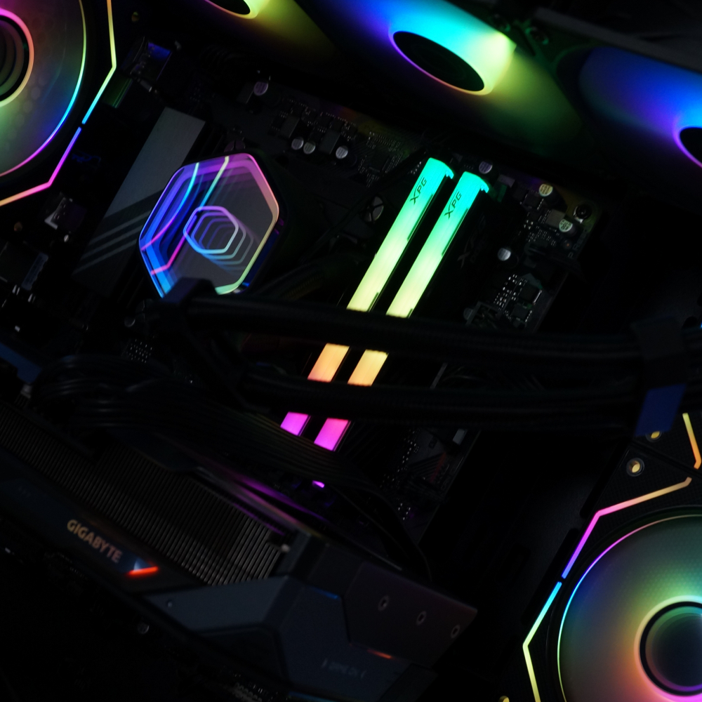 Ensamble DARK CORE | RX 9070 | Ryzen 5 7600X | 32GB DDR5 | 1TB SSD | Windows 11 Pro