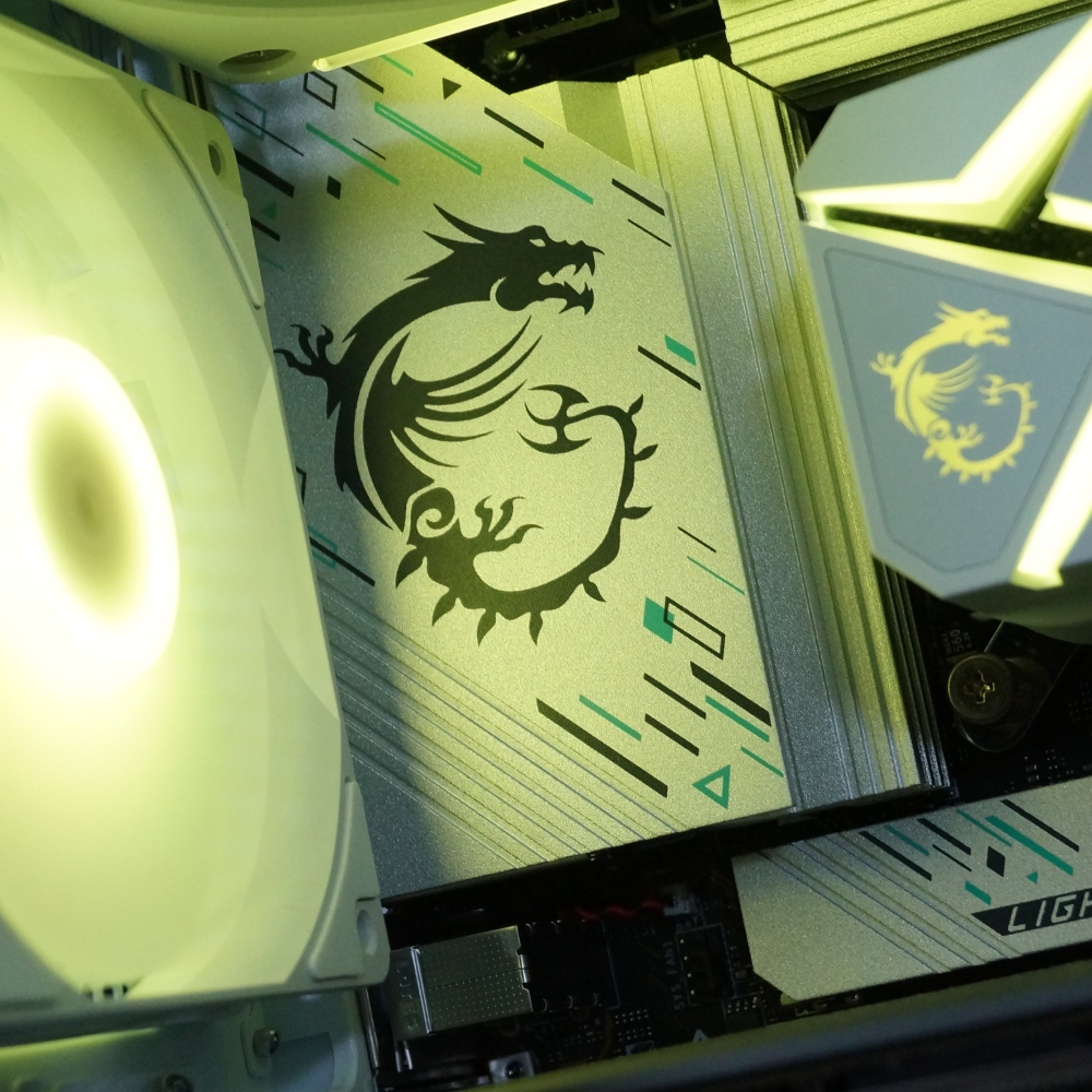 Ensamble VOLT | RTX 5070 | Intel Core Ultra 5 245KF | 32GB DDR5 | 1TB SSD | Windows 11 Pro